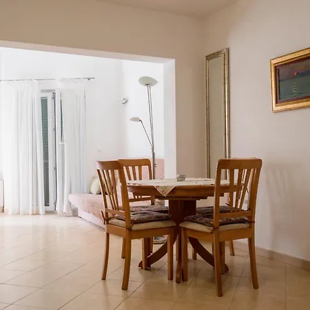 Apartments Luketina *