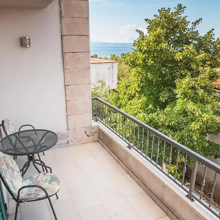 Apartments Luketina *