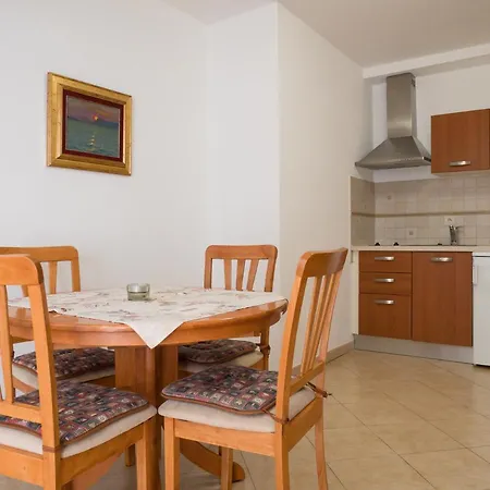 Apartments Luketina