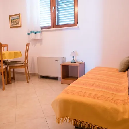 Apartments Luketina * Tucepi