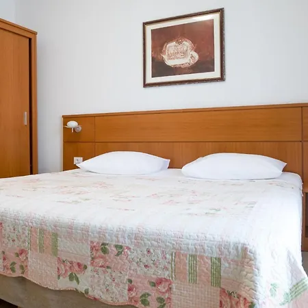 Apartments Luketina * Тучепи
