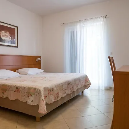 Апартаменты Apartments Luketina *