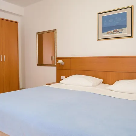 Apartments Luketina