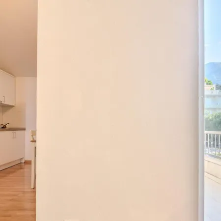 Apartments Luketina Apartment *
