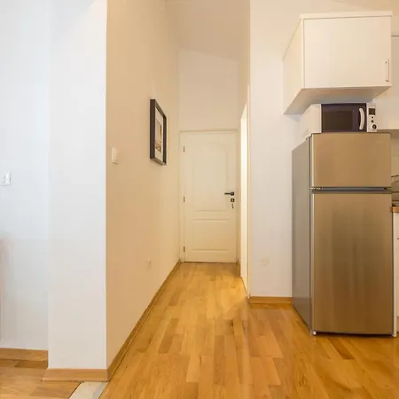 Apartments Luketina