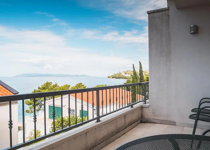 Apartments Luketina Апартаменты Тучепи