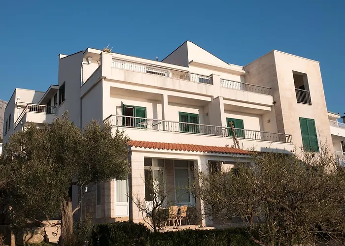 Apartments Luketina