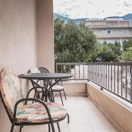 Luketina شقة Tučepi