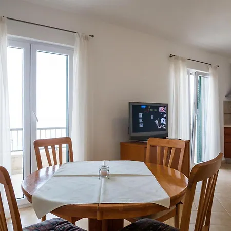 Luketina شقة Tučepi