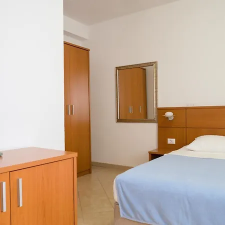 شقة Luketina Tučepi